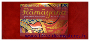 Ramayana, épopée indienne, un beau livre illustré dans la tradition indienne, avec des textes bilingues français / anglais